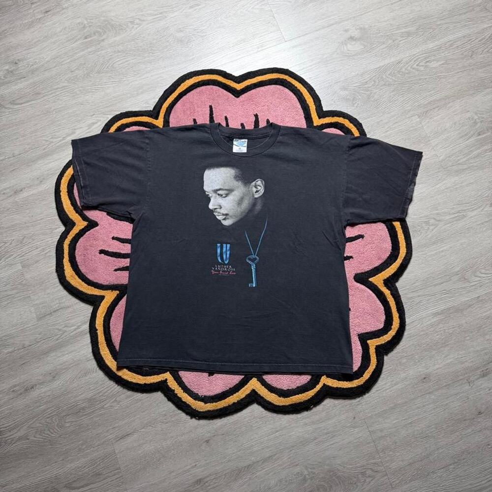 Vintage 90’s Luther Vandross Your Sweet Love Graphic Logo T-shirt Size XL Black